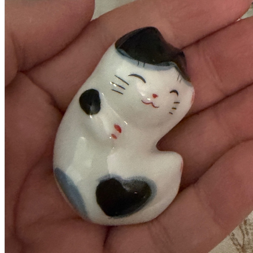 Ceramic Cat Figurine Black White Sleeping Cute Animal Desk Ornament